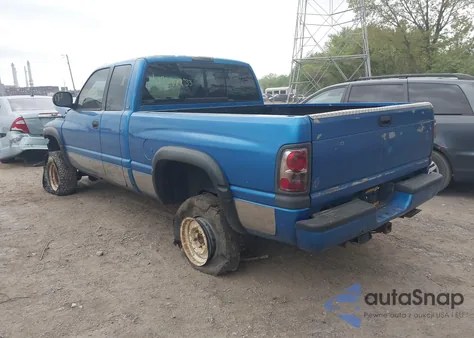 2001 Dodge Ram 1500 St z USA, uszkodzony, nr VIN 3B7HF13Z21G706532